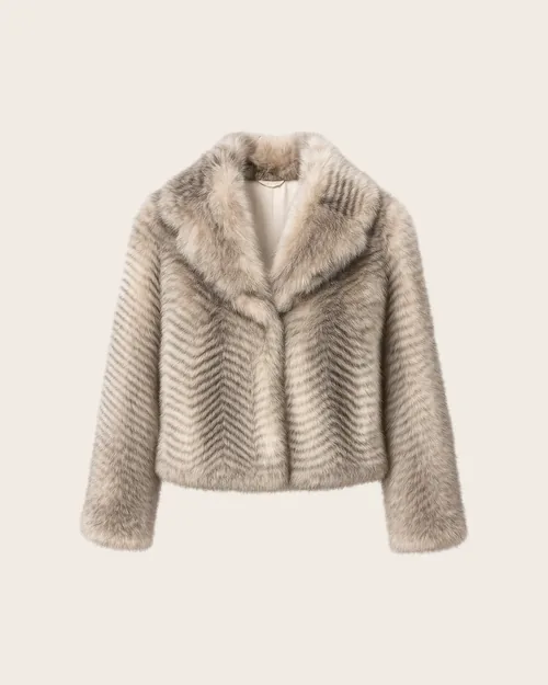 Ada — Kunstpelzjacke mit Chevronmuster, Outerwear für Damen von Legenda Fashion